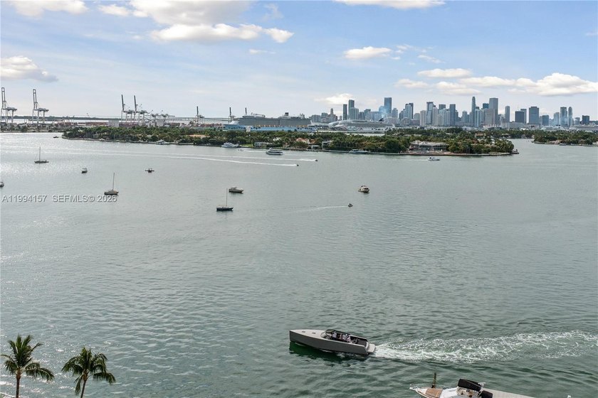 Discover this beautiful, spacious and bright Penthouse studio at - Beach Condo for sale in Miami Beach, Florida on Beachhouse.com