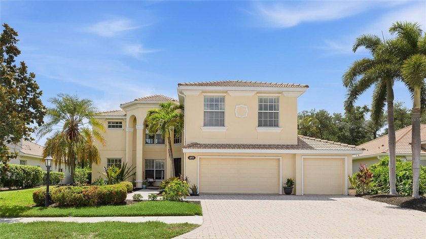 Elegant estate-style lakefront residence with breathtaking - Beach Home for sale in Sarasota, Florida on Beachhouse.com