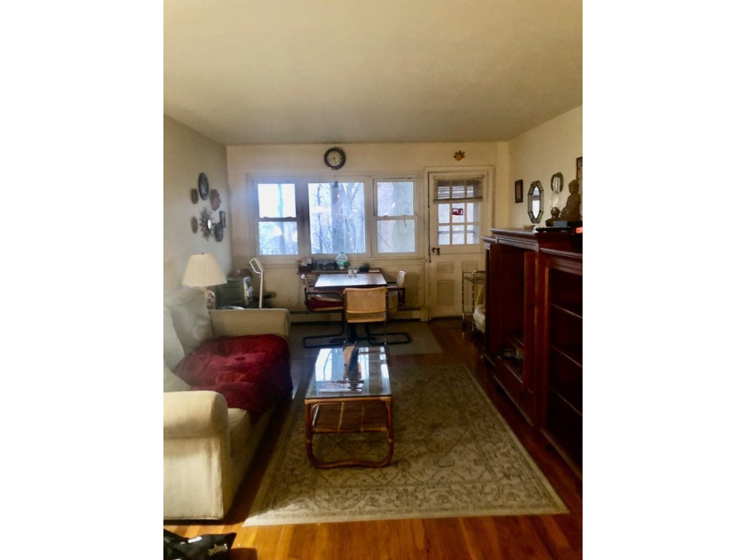 Welcome to this unique 2 bedroom, 2 bath, on first floor walk-in - Beach Apartment for sale in New Rochelle, New York on Beachhouse.com