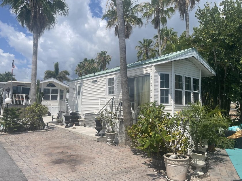 Great opportunity to own your lot and trailer in Juno Ocean Walk - Beach Home for sale in Juno Beach, Florida on Beachhouse.com