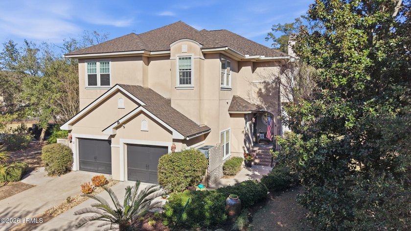 Located on the desirable North End, this spacious and updated - Beach Townhome/Townhouse for sale in Hilton Head Island, South Carolina on Beachhouse.com