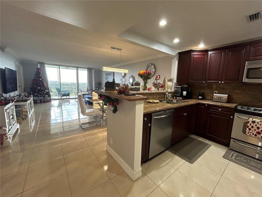 This luxurious penthouse offers breath taking views of the golf - Beach Condo for sale in Pompano Beach, Florida on Beachhouse.com