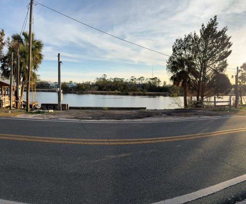 Deep water access equipped with city water and sewer just - Beach Lot for sale in Steinhatchee, Florida on Beachhouse.com