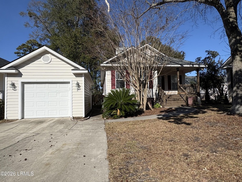 3 Bedroom 2 bathroom home located in the gated community of - Beach Home for sale in Beaufort, South Carolina on Beachhouse.com