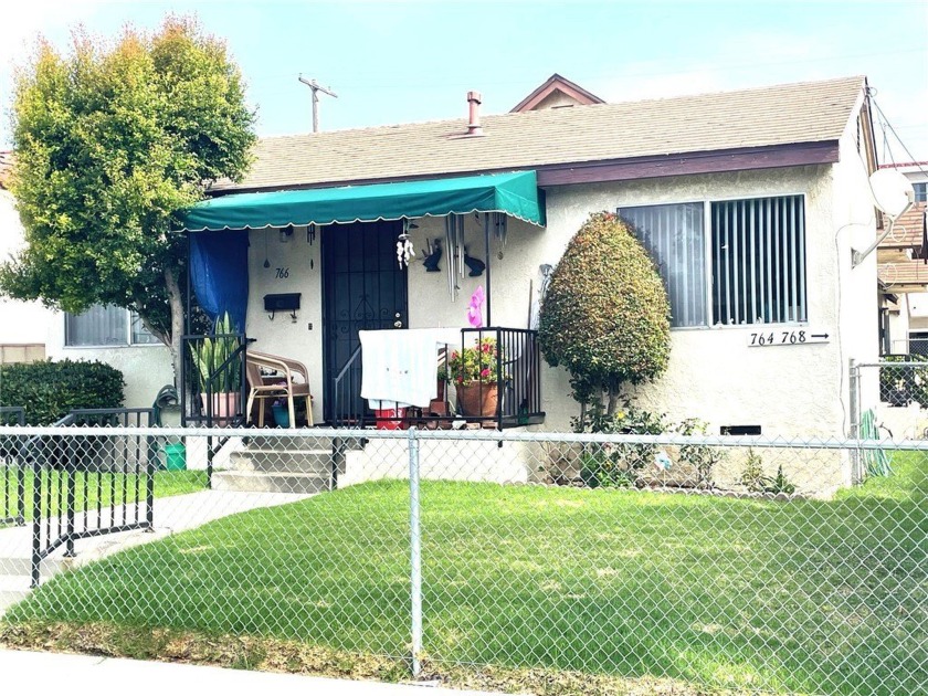 Three individual cottages on one lot plus 2 garages and one more - Beach Apartment for sale in San Pedro, California on Beachhouse.com