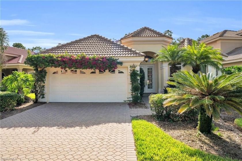 This stunning Arthur Rutenberg SF home epitomizes luxury and - Beach Home for sale in Naples, Florida on Beachhouse.com