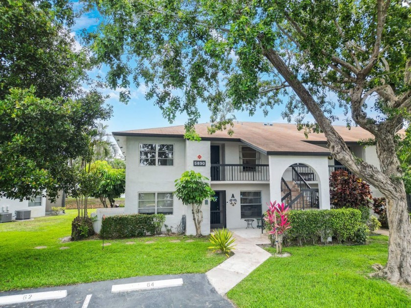 Elegantly Remodeled, Spacious 2BD/2BA CORNER WATERFRONT Condo - Beach Condo for sale in Delray Beach, Florida on Beachhouse.com