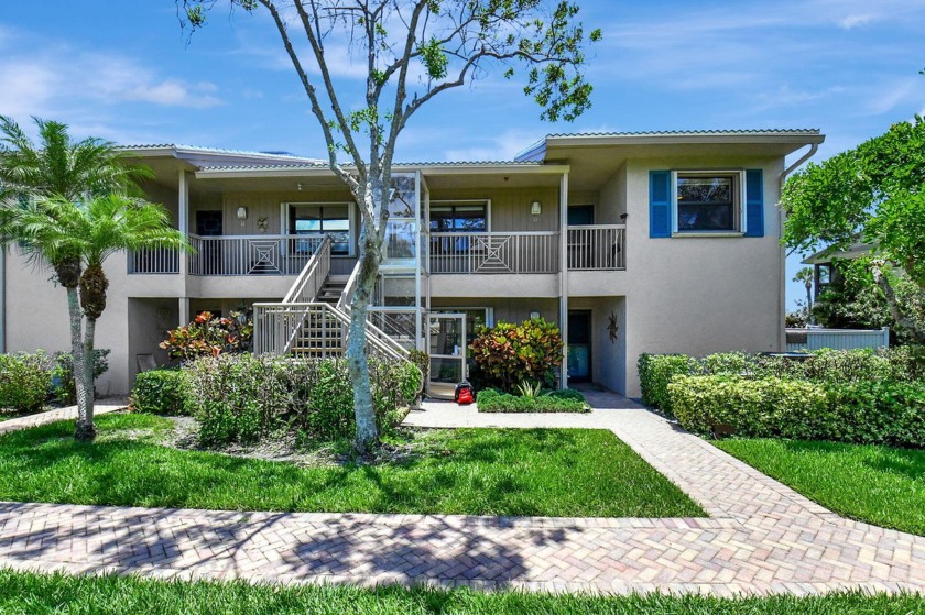 This stunning condo has been totally renovated, epitomizing - Beach Condo for sale in Boynton Beach, Florida on Beachhouse.com