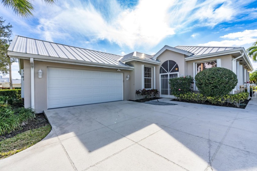 Welcome to this charming 3-bedroom, 2-bathroom located in the - Beach Home for sale in Palm City, Florida on Beachhouse.com