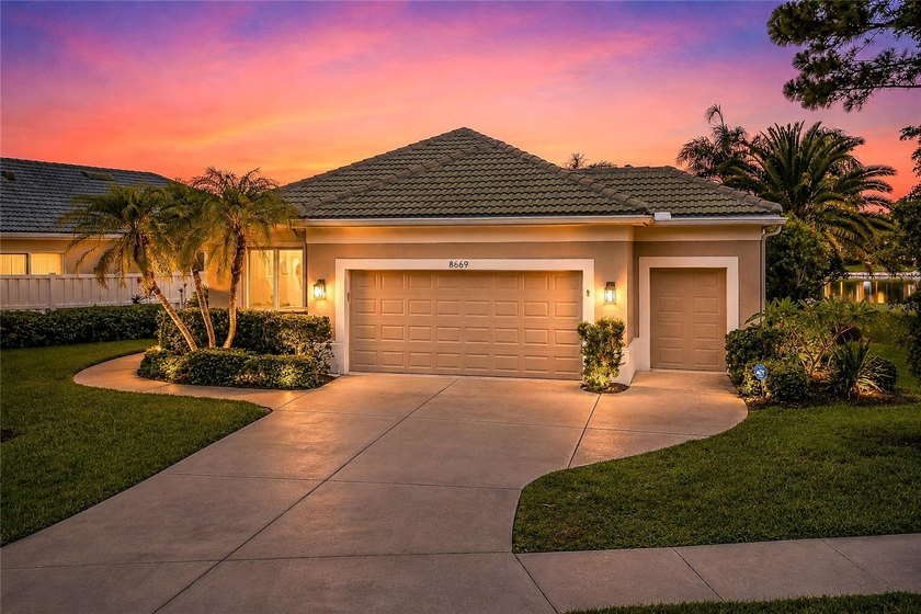 Welcome to paradise within the highly sought-after Rosedale Golf - Beach Home for sale in Bradenton, Florida on Beachhouse.com