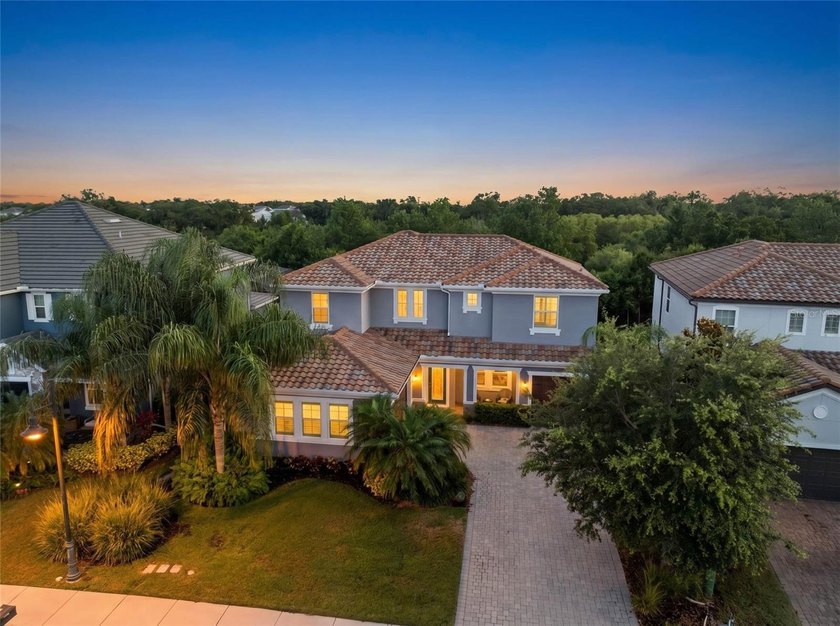 Perfectly positioned on a quiet cul-de-sac within the gated - Beach Home for sale in Bradenton, Florida on Beachhouse.com
