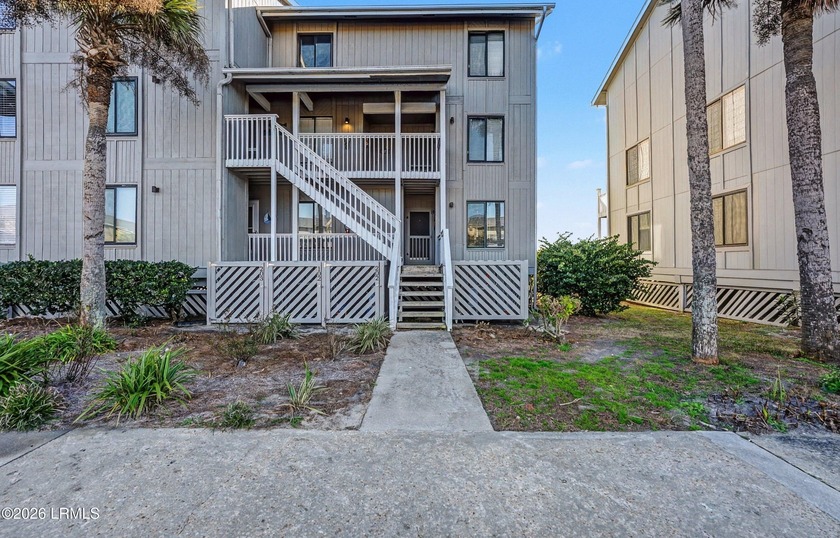 Fully furnished 1st floor end 1BR/1.5B. Includes updated window - Beach Condo for sale in Harbor Island, South Carolina on Beachhouse.com