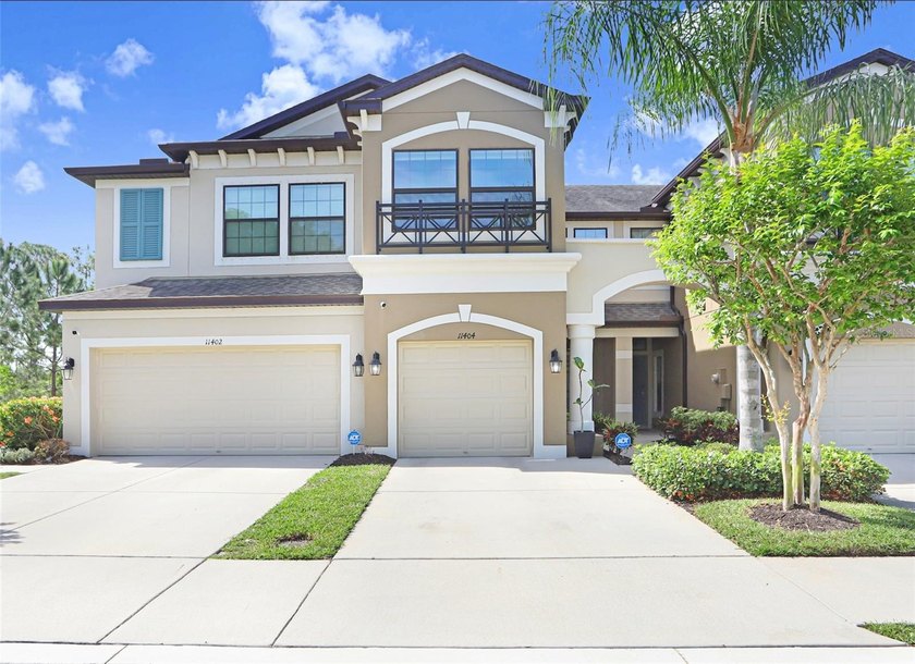 Under contract-accepting backup offers. Welcome to this - Beach Townhome/Townhouse for sale in Tampa, Florida on Beachhouse.com