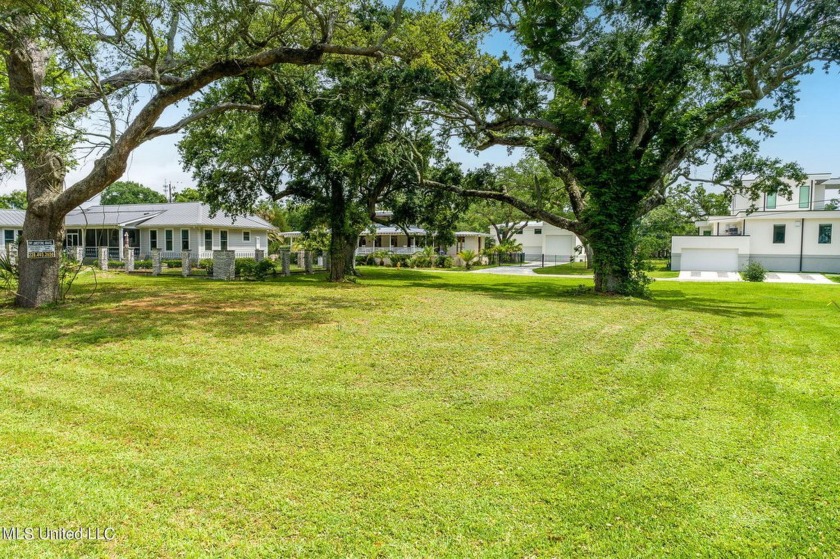 CASH IS KING!! This beautiful vacant lot with views of the MS - Beach Lot for sale in Gulfport, Mississippi on Beachhouse.com