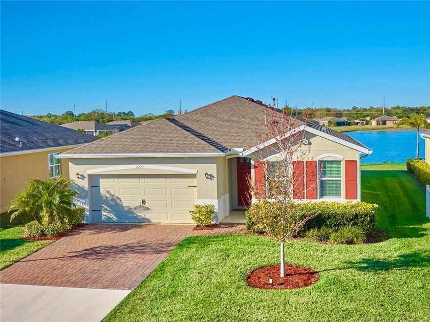 UNDER CONTRACT - 2021 BEAUTIFUL WATERFRONT HOME in The Coveat - Beach Home for sale in Vero Beach, Florida on Beachhouse.com