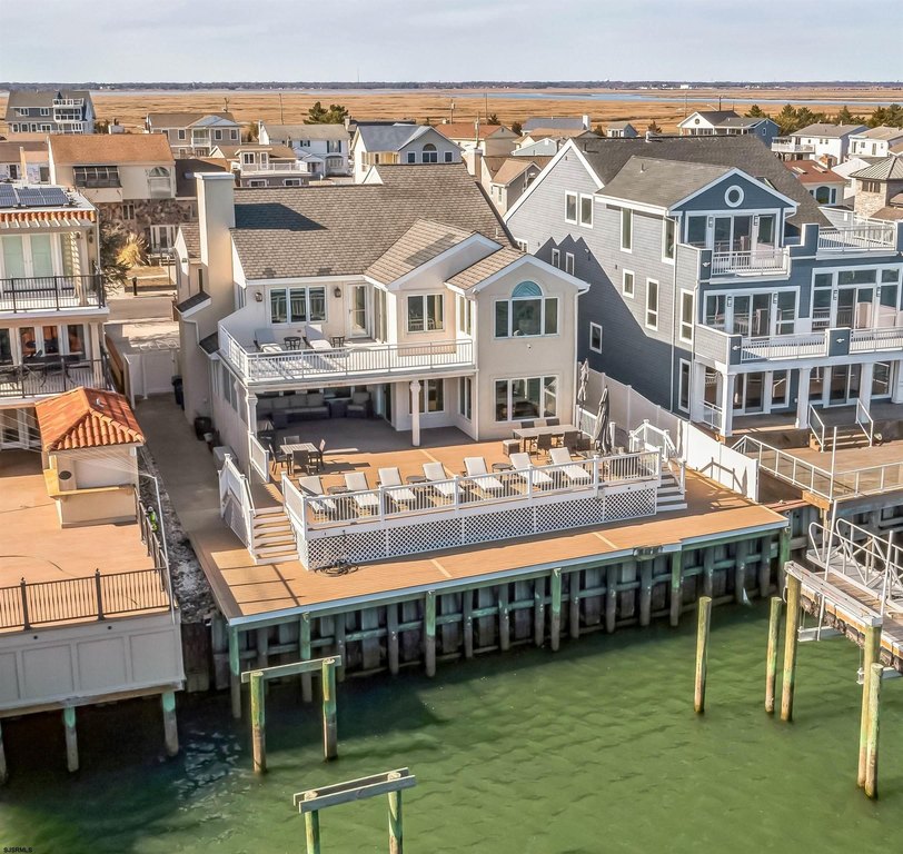 Spectacular views from this 5 Bedroom, 4 Bath BAYFRONT home - Beach Home for sale in Longport, New Jersey on Beachhouse.com
