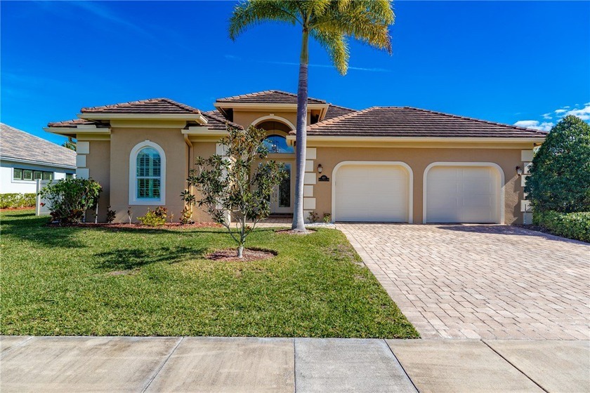2015-built upgraded pool home with soaring ceilings, triple - Beach Home for sale in Vero Beach, Florida on Beachhouse.com