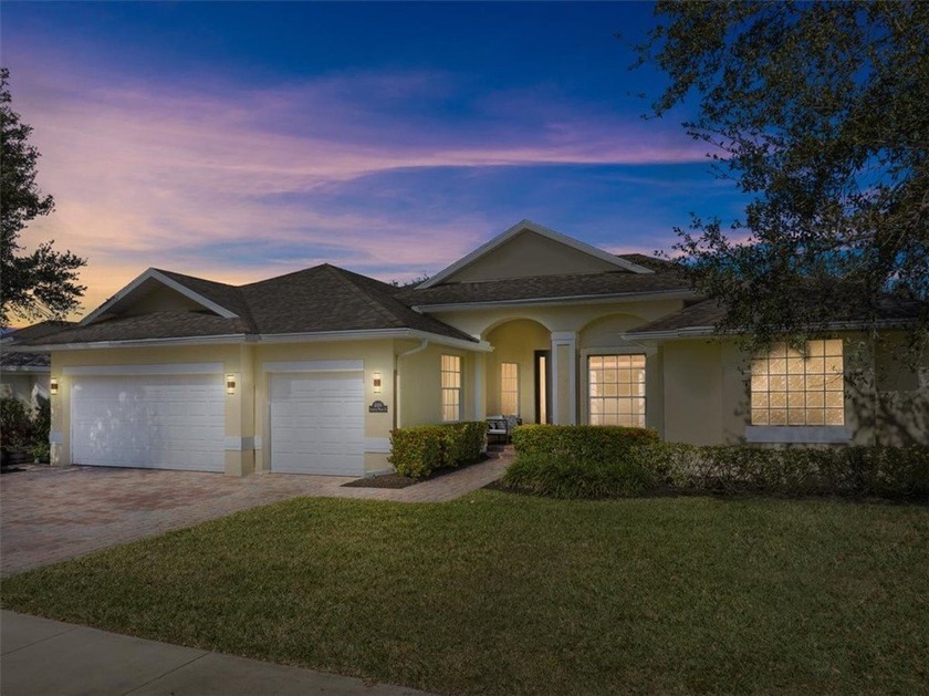 Welcome to Abington Woods! This beautiful 4-bedroom, 2-bath home - Beach Home for sale in Vero Beach, Florida on Beachhouse.com