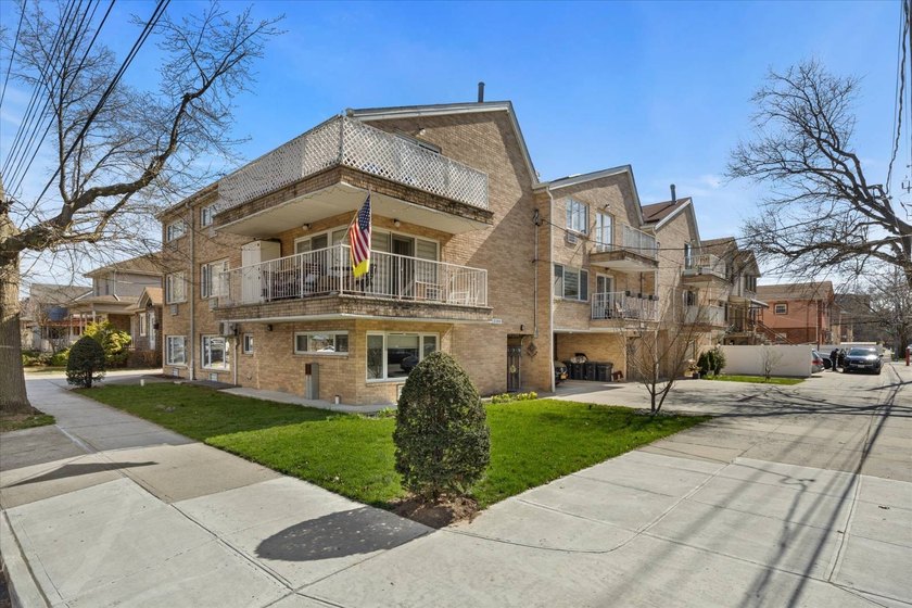 Welcome to 3194 Avenue V, a spacious 3 bedroom, 3 bathroom - Beach Condo for sale in Brooklyn, New York on Beachhouse.com