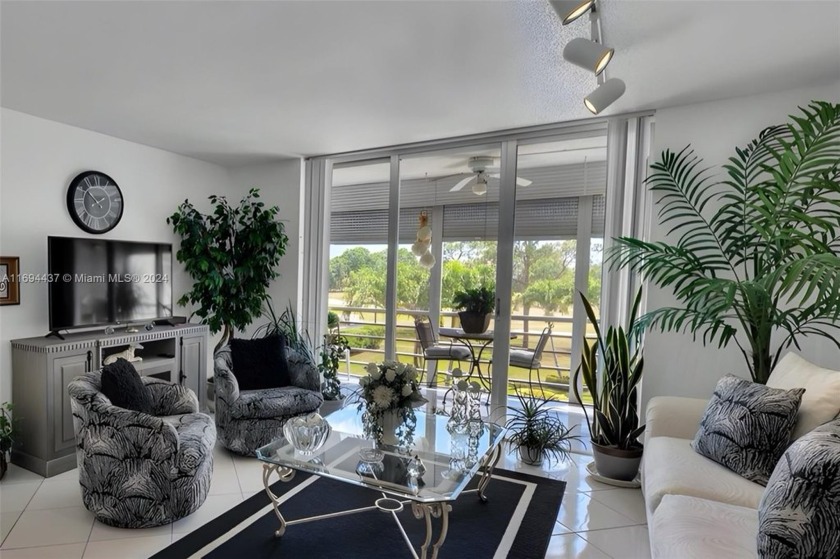 Bright and Beautiful Corner Condo with Golf Course Views!
This - Beach Condo for sale in Lake Worth, Florida on Beachhouse.com