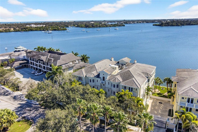 Luxurious riverfront condo w/stunning panoramic Intracoastal - Beach Condo for sale in Vero Beach, Florida on Beachhouse.com