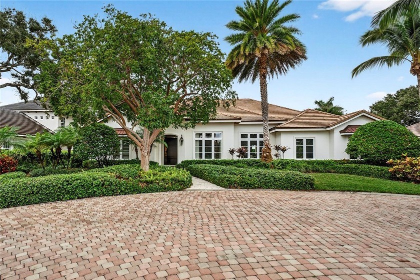 Refined coastal living in Sea Colony. This light-filled - Beach Home for sale in Vero Beach, Florida on Beachhouse.com