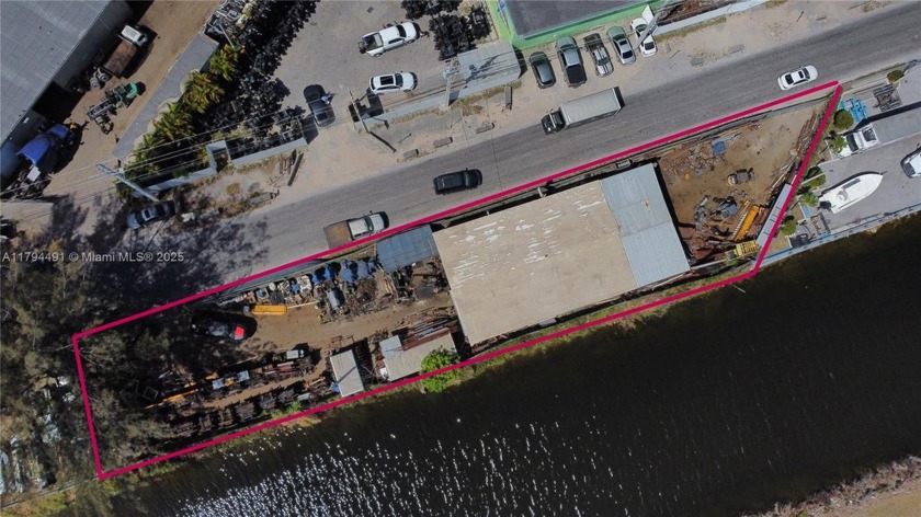 Industrial Warehouse and Land centrally located in Medley - Beach Commercial for sale in Medley, Florida on Beachhouse.com