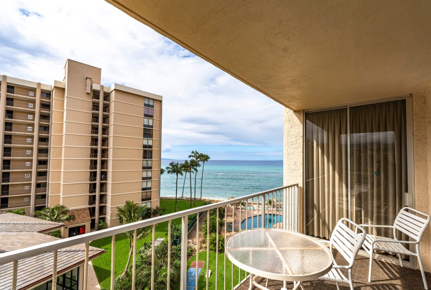 Live, Work, Play all from your 2 bedroom, 2 bathroom end unit at - Beach Condo for sale in Lahaina, Hawaii on Beachhouse.com