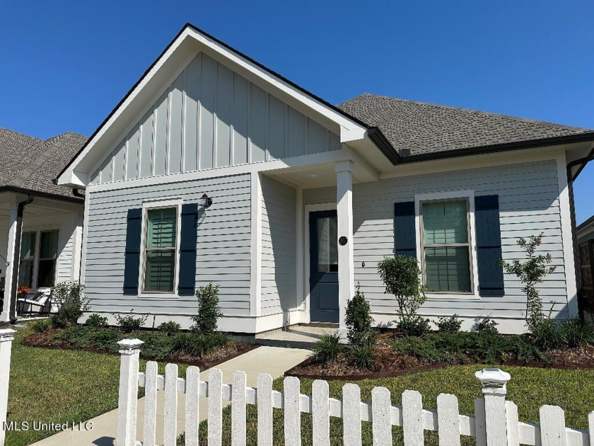 This home is in excellent condition. It is located in the heart - Beach Home for sale in Bay Saint Louis, Mississippi on Beachhouse.com