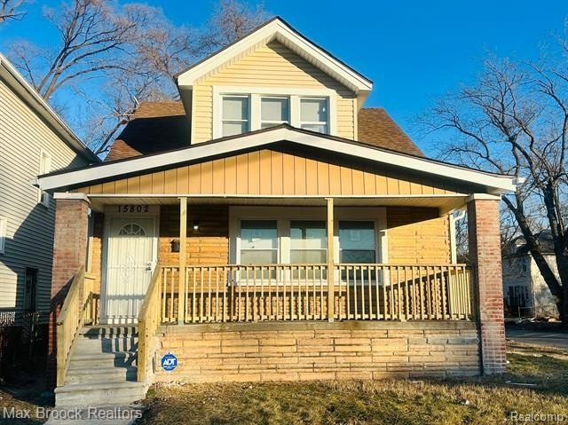 Discover your perfect home in this beautifully updated bungalow - Beach Home for sale in Detroit, Michigan on Beachhouse.com