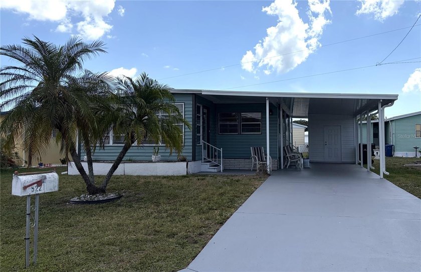 Charming 2BR/2BA home with the rare benefit of private ensuite - Beach Home for sale in Sarasota, Florida on Beachhouse.com