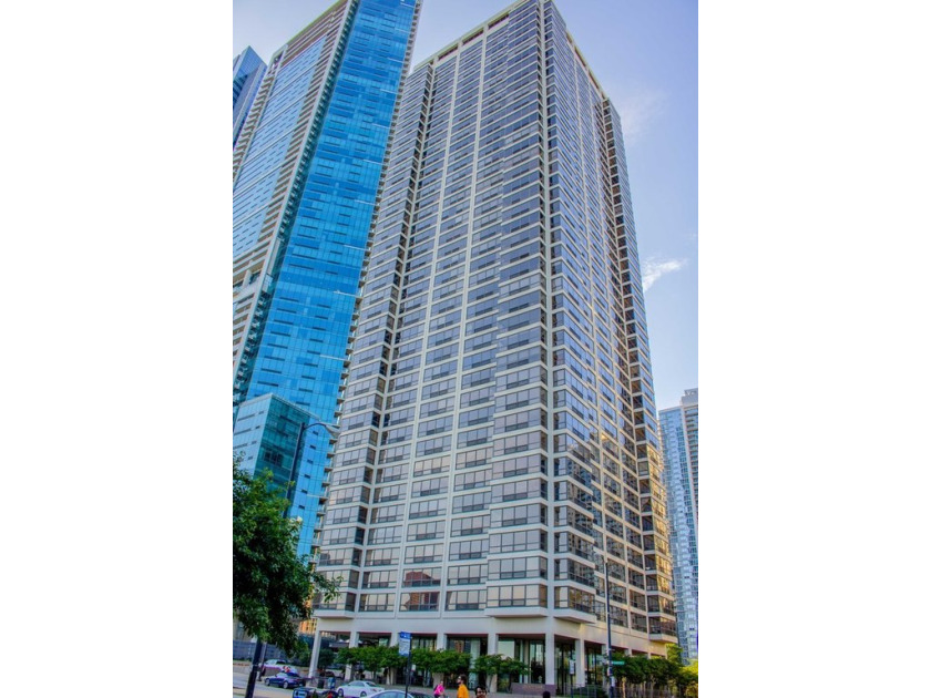 Don't miss this rarely available large 2 bedroom/2 bathroom - Beach Home for sale in Chicago, Illinois on Beachhouse.com