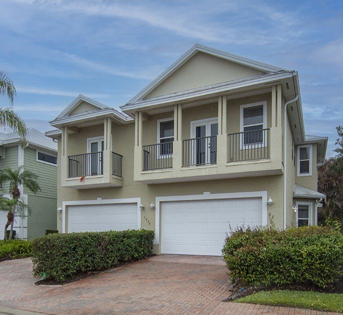 Open concept living in desirable Bridgepointe!Beautiful 3/3.5 CB - Beach Townhome/Townhouse for sale in Vero Beach, Florida on Beachhouse.com