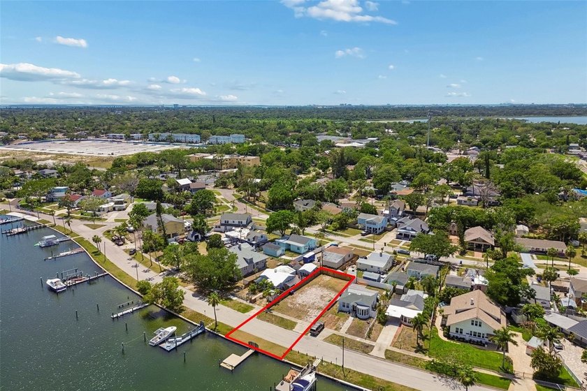 Custom Home & Spec Build Alert - rare waterfront opportunity in - Beach Lot for sale in St. Petersburg, Florida on Beachhouse.com