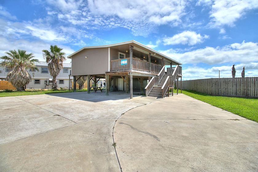 Awesome home right next to the city pool with plenty of boat - Beach Vacation Rentals in Port Aransas, Texas on Beachhouse.com