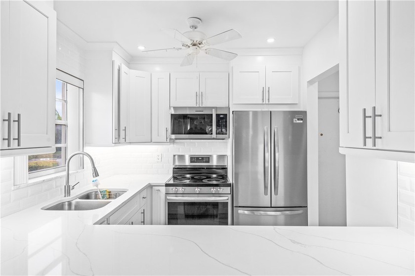 Rarely available, completely renovated modern condo in Vista - Beach Condo for sale in Vero Beach, Florida on Beachhouse.com