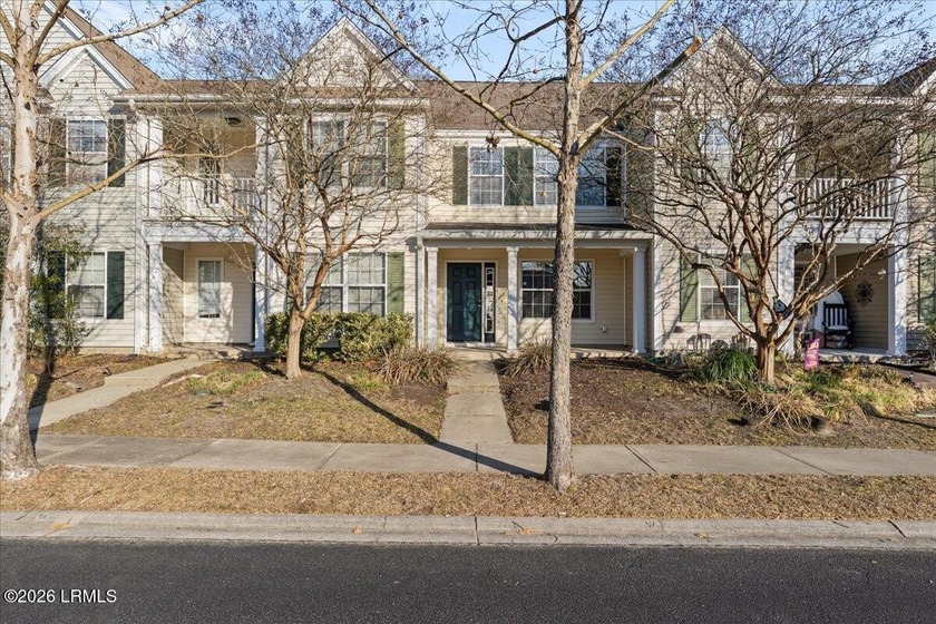 Beautifully remodeled and move-in ready, this 2-bedroom, 2 - Beach Townhome/Townhouse for sale in Bluffton, South Carolina on Beachhouse.com