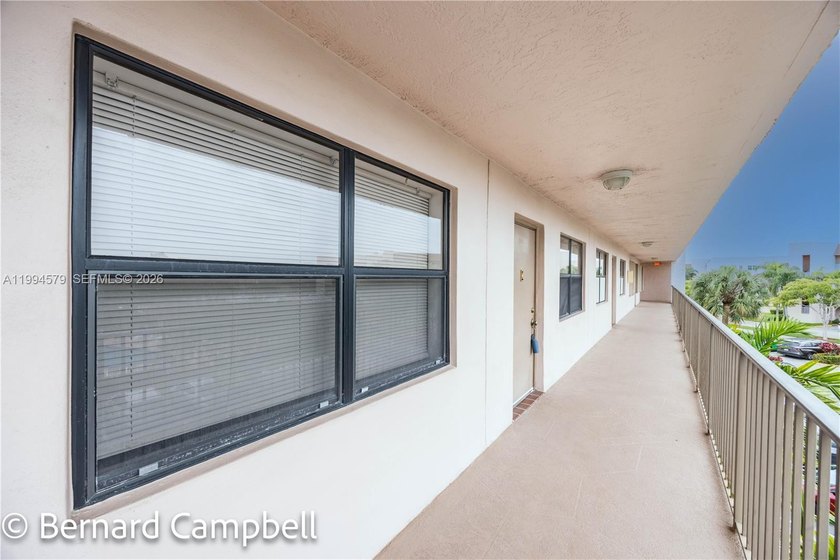 The only GATED section of Sunrise Lakes phase IV offers a - Beach Condo for sale in Sunrise, Florida on Beachhouse.com