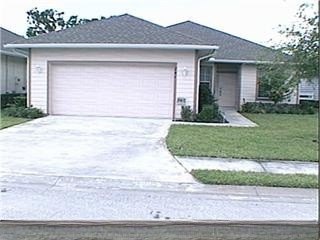 Charming 2/2 in Garden Grove Community with active clubhouse - Beach Home for sale in Vero Beach, Florida on Beachhouse.com