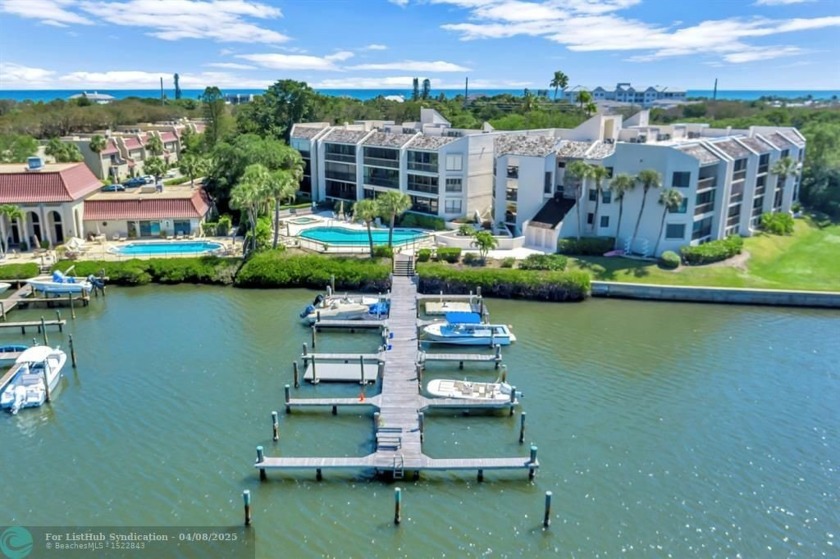 Priced to sell well under the appraised value!  Completely - Beach Condo for sale in Vero Beach, Florida on Beachhouse.com