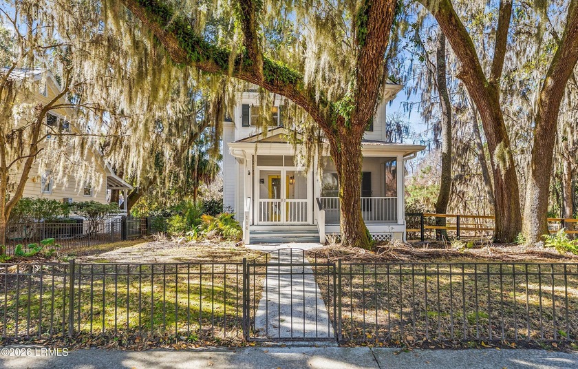 Set in the desirable Battery Point community, this thoughtfully - Beach Home for sale in Beaufort, South Carolina on Beachhouse.com