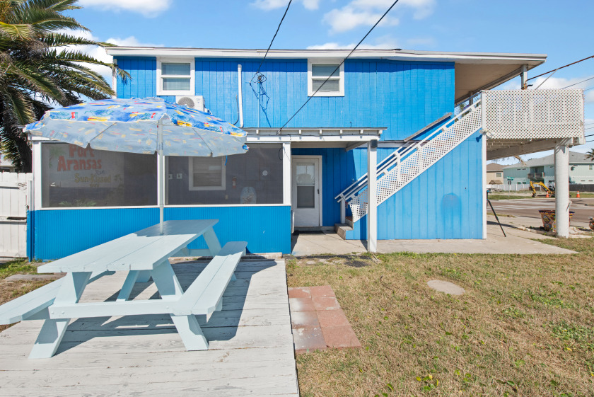 Pet friendly cottage near the - Beach Vacation Rentals in Port Aransas, Texas on Beachhouse.com
