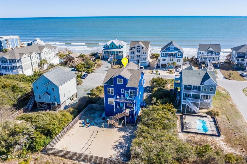 Escape to Topsail Island with award winning beaches and create - Beach Home for sale in North Topsail Beach, North Carolina on Beachhouse.com