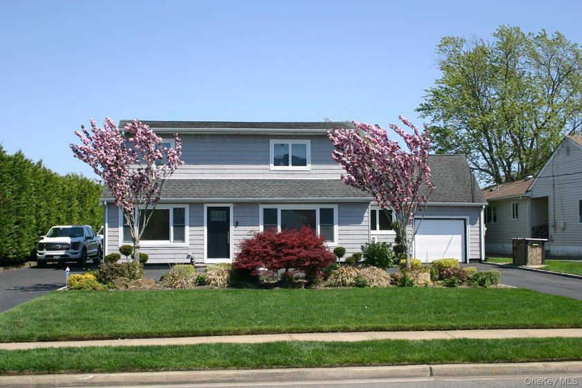 Rare Opportunity! 75 x 380 ft Waterfront Property in South - Beach Home for sale in Massapequa, New York on Beachhouse.com