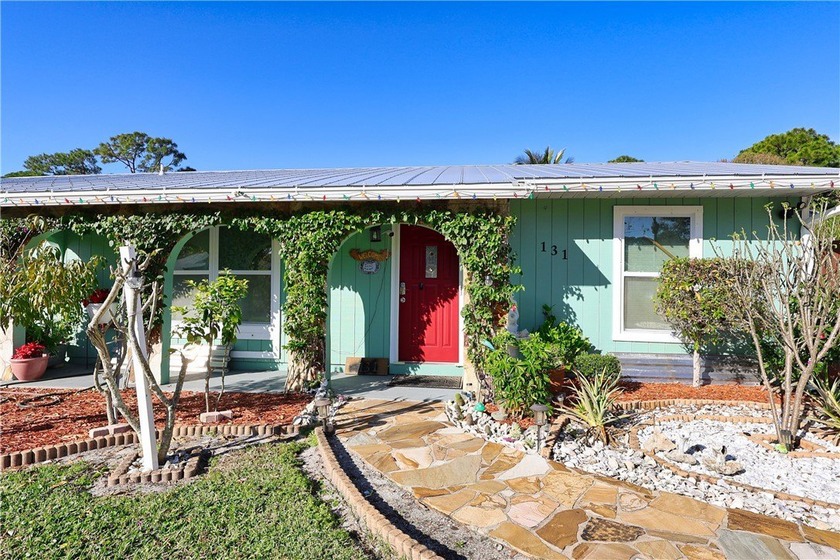 Welcome to this charming 3 bedroom, 2 bath remodeled home in the - Beach Home for sale in Vero Beach, Florida on Beachhouse.com