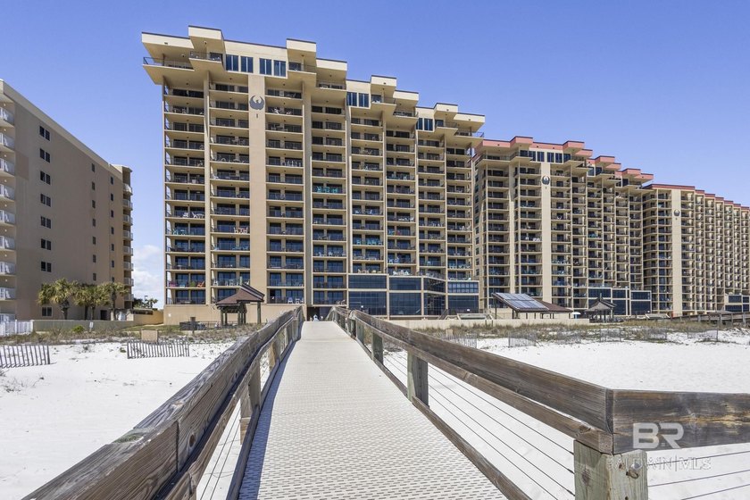 Phoenix I Unit 1052 is a Gulf-front condo with 2 bed/2 bath. It - Beach Condo for sale in Orange Beach, Alabama on Beachhouse.com