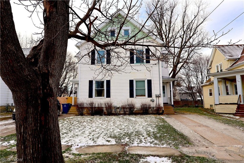Great opportunity to own a well-maintained duplex with - Beach Home for sale in Lorain, Ohio on Beachhouse.com