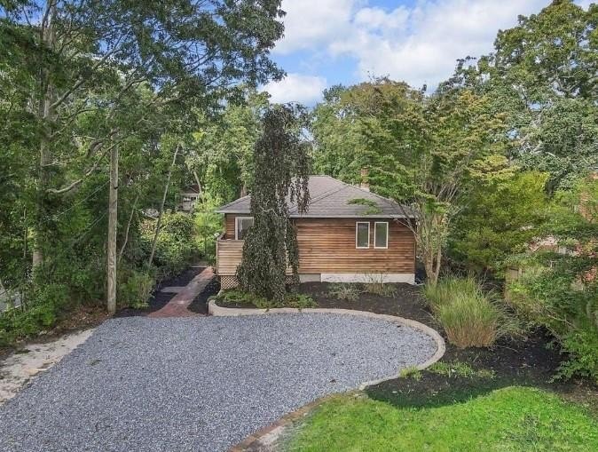 Are you looking for the perfect combination of relaxation and - Beach Home for sale in Mastic Beach, New York on Beachhouse.com