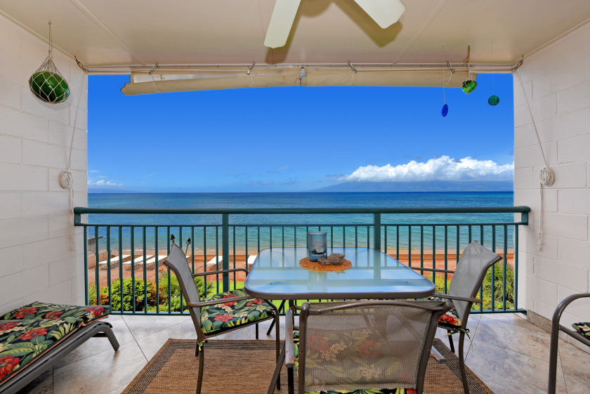 Makani Sands #203 1brm Beachfront condo with balcony on the - Beach Vacation Rentals in Lahaina, Hawaii on Beachhouse.com