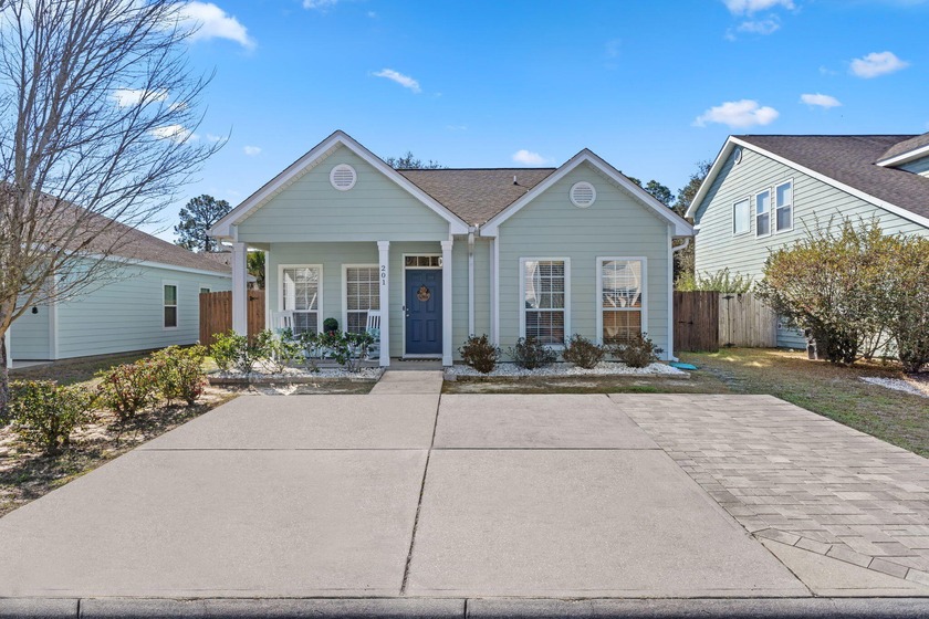 Pride of ownership shines throughout this beautifully maintained - Beach Home for sale in Santa Rosa Beach, Florida on Beachhouse.com
